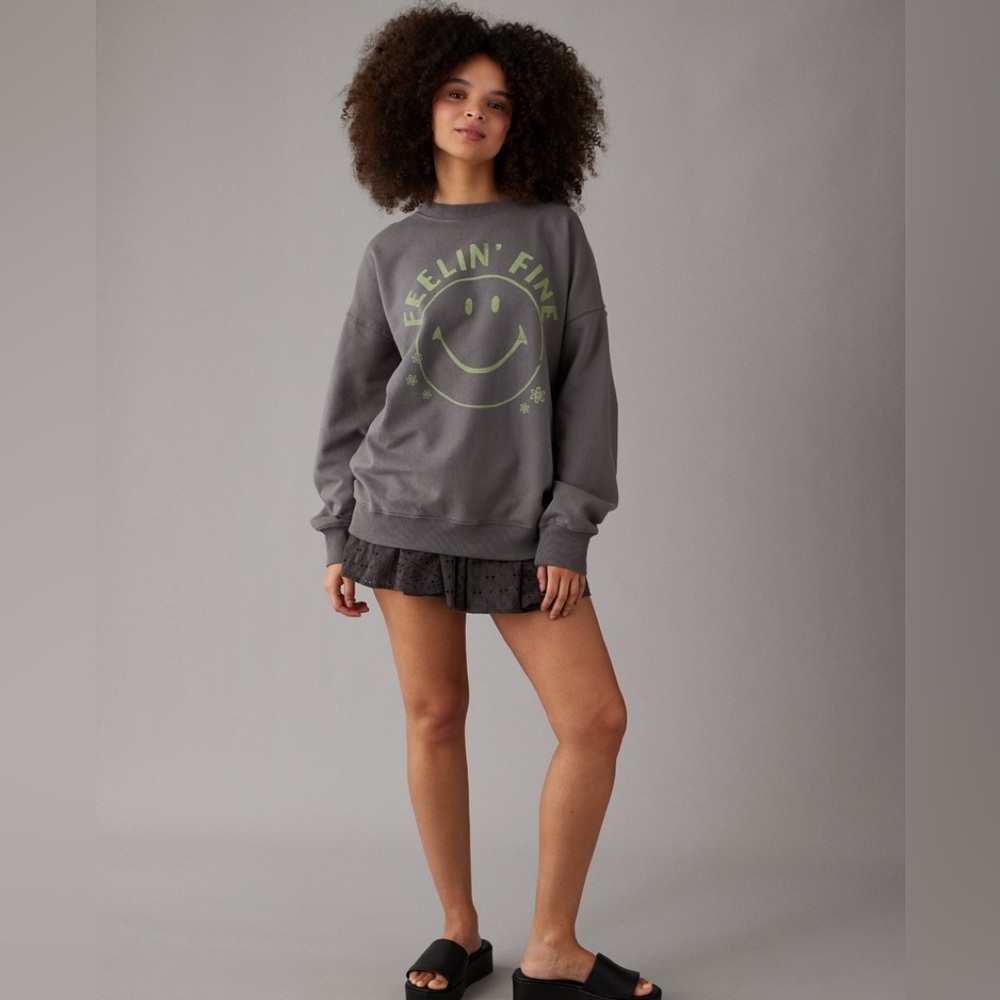 AE Oversized Smiley Graphic Sweatshirt-  Brand New With Tags - Picture 6 of 10